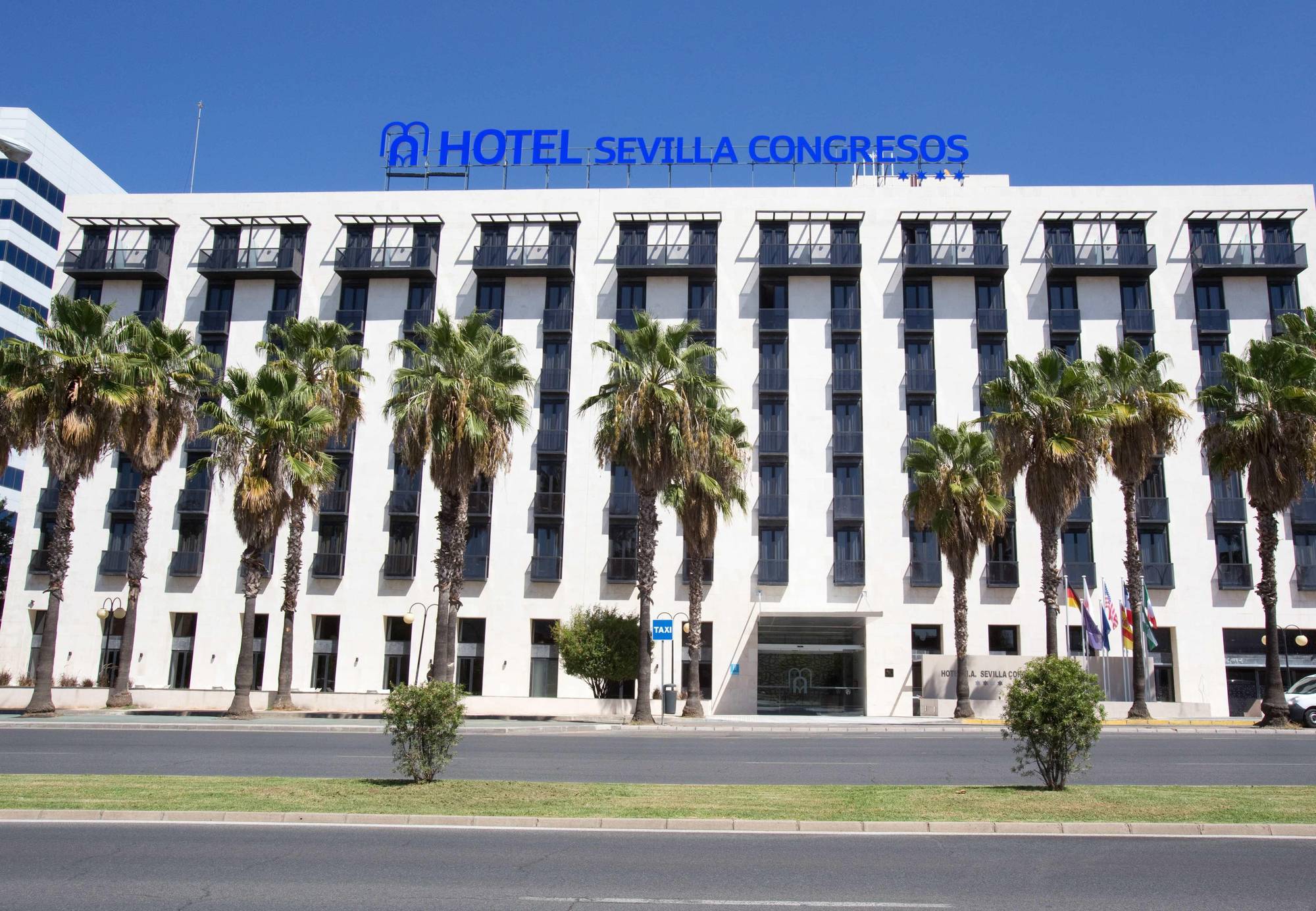 M.A. Hotel Sevilla Congresos Exterior photo